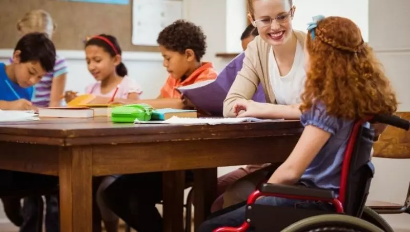 Imagem do curso: A Escola e o Professor Currículo Inclusivo