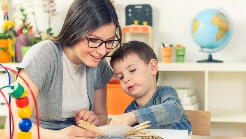 Imagem do curso: Cuidador de Apoio de Alunos com Deficiência nas Escolas